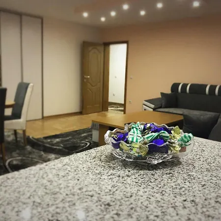 Апартаменты Large , Modern American Style + Free Parking Places *