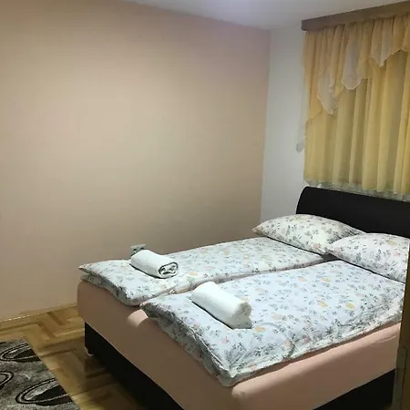Large , Modern American Style + Free Parking Places Апартаменты Сараево