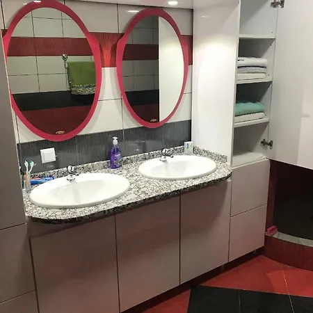 Large , Modern American Style + Free Parking Places * Сараево