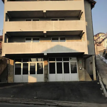 Large , Modern American Style + Free Parking Places Сараево
